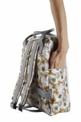 Zürafa Temalı L Boy Su Geçirmez Çocuk Çantası – Okul ve Günlük Kullanım